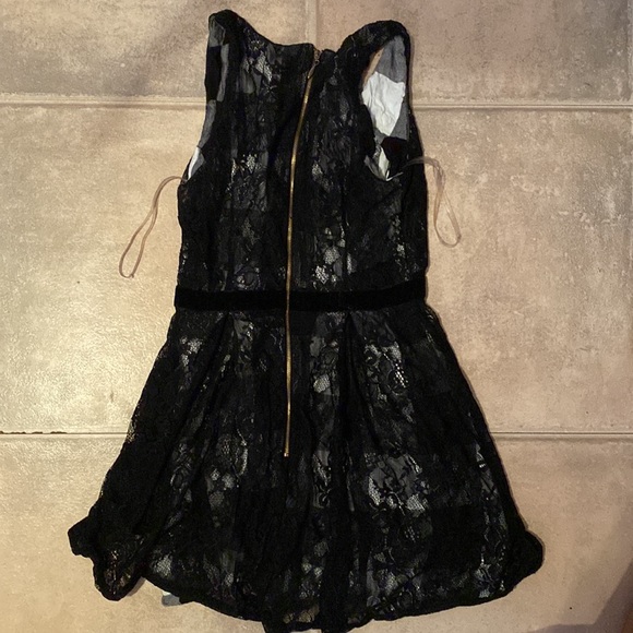 Dress - Picture 3 of 3